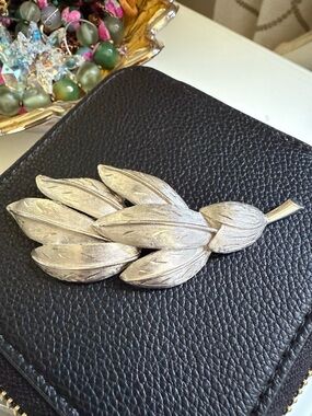Vintage Signed KRAMER Brushed Silver Leaf Brooch 1950s Mid-Century Estate Pin